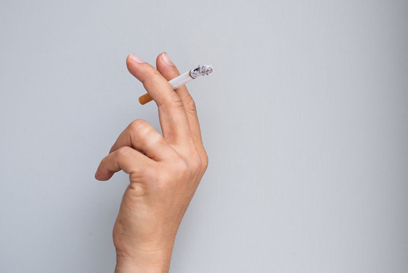 thói quen hút thuốc có thể gây yếu sinh lý