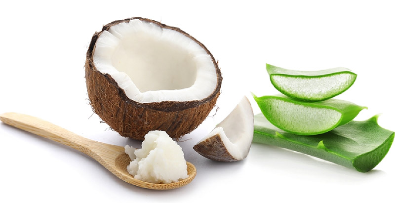 Dùng dầu dừa và nha đam để làm trắng da tại nhà