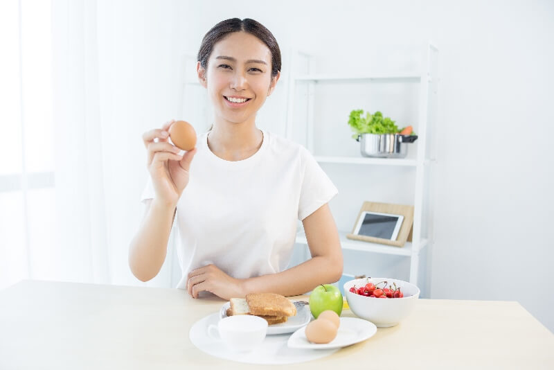 gan nhiễm mỡ có được ăn trứng không