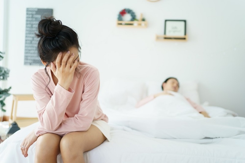 Khô rát khi quan hệ có ảnh hưởng gì không?