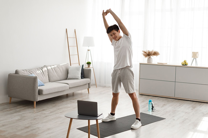 Khởi động trước khi tập luyện để hạn chế chấn thương