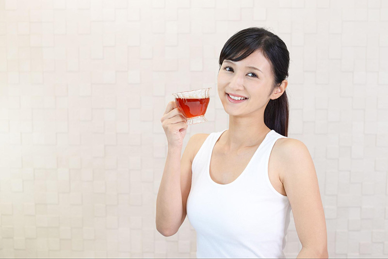 Uống trà lá tía tô giúp làm trắng da