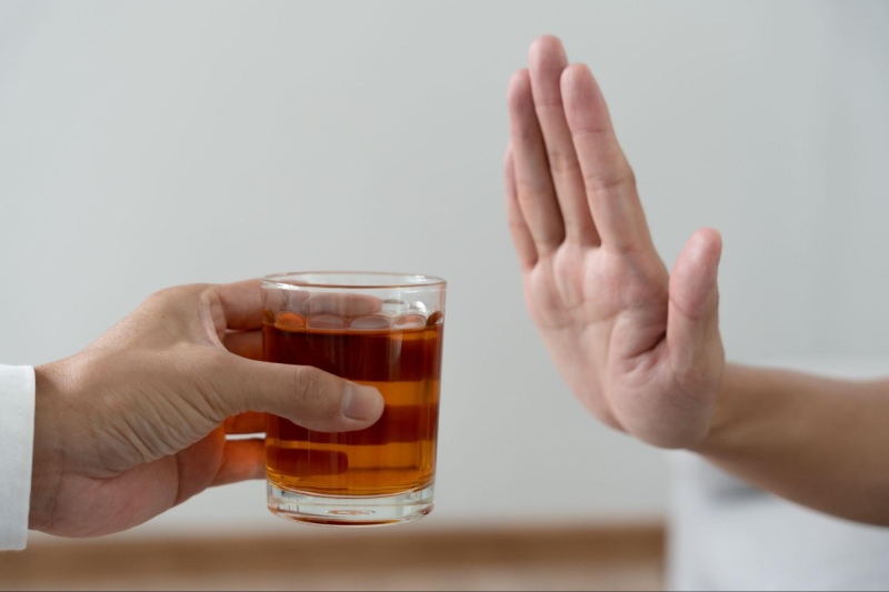 gan nhiễm mỡ không nên uống bia rượu