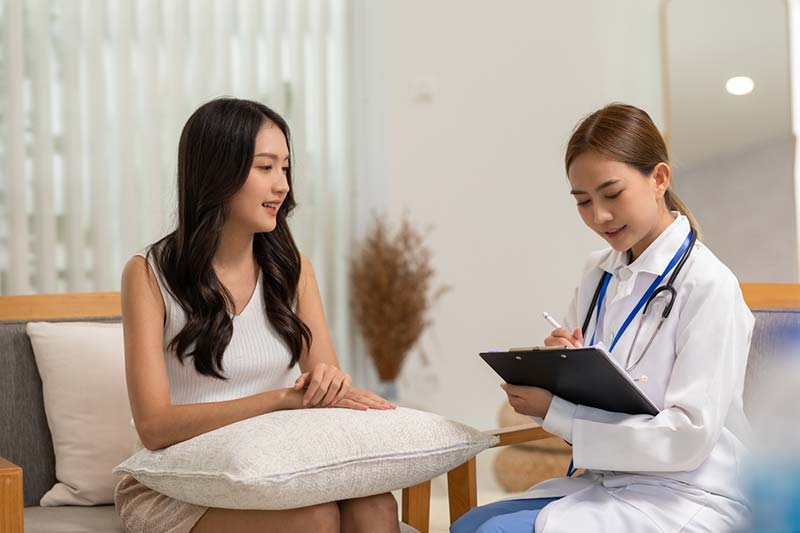 nghe tư vấn từ bác sĩ chuyên khoa