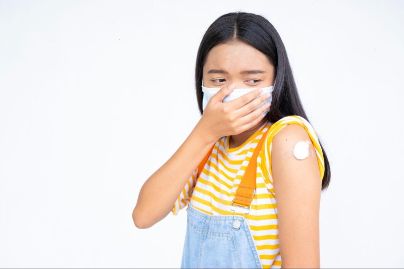 cần chú ý quan sát phản ứng phụ sau khi tiêm