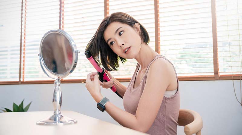 tạo kiểu tóc bằng nhiệt độ cao