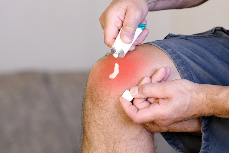Thuốc bôi ngoài da trị viêm khớp gối