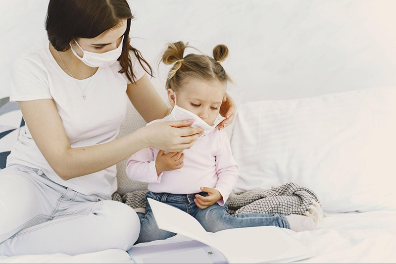 Trẻ em bị viêm khớp thiếu niên tự phát