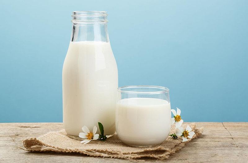 Cách làm trắng da với nước vo gạo và sữa tươi giúp da sáng mịn, giữ độ tươi trẻ dài lâu