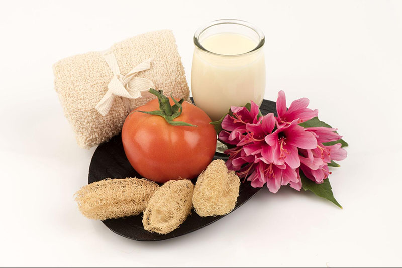 Cách làm trắng da với cà chua và sữa chua