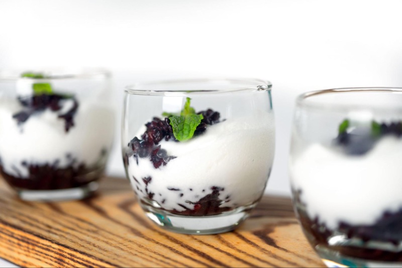 sữa chua nếp cẩm