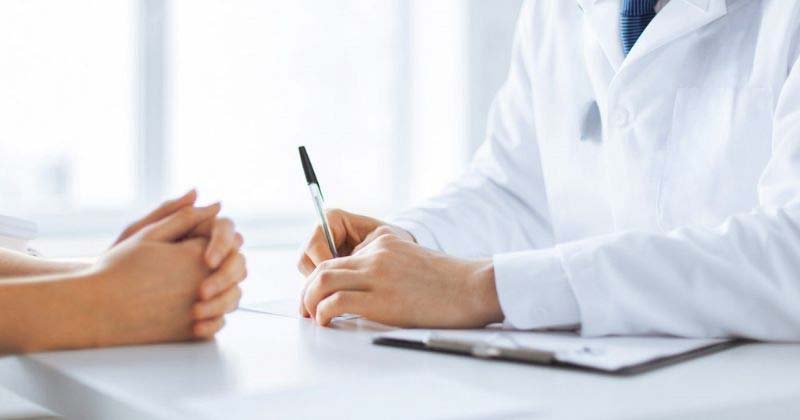 làm sao để chọn thuốc trị rụng tóc cho nam phù hợp