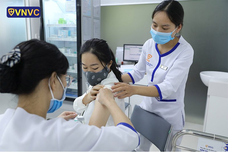 Bộ Y tế Việt Nam chỉ định tiêm vắc xin HPV cho người từ 9-45