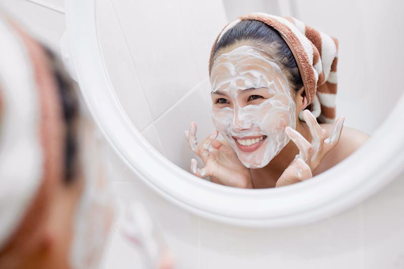 Dưỡng da bằng rau ngót và sữa chua