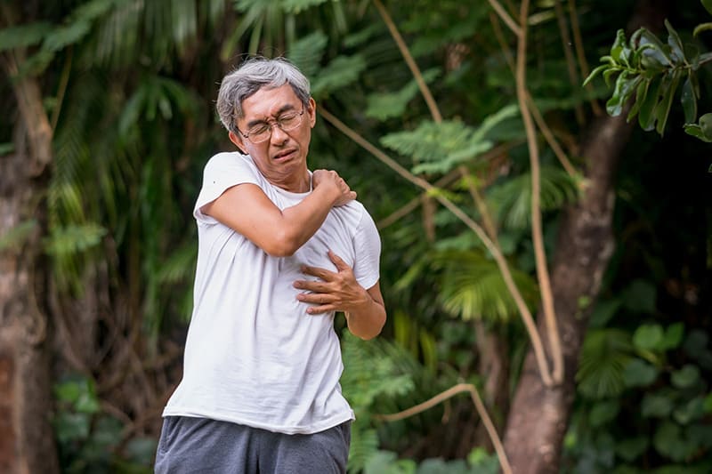 Nam giới bước vào độ tuổi mãn dục dễ bị mệt mỏi, mất cơ