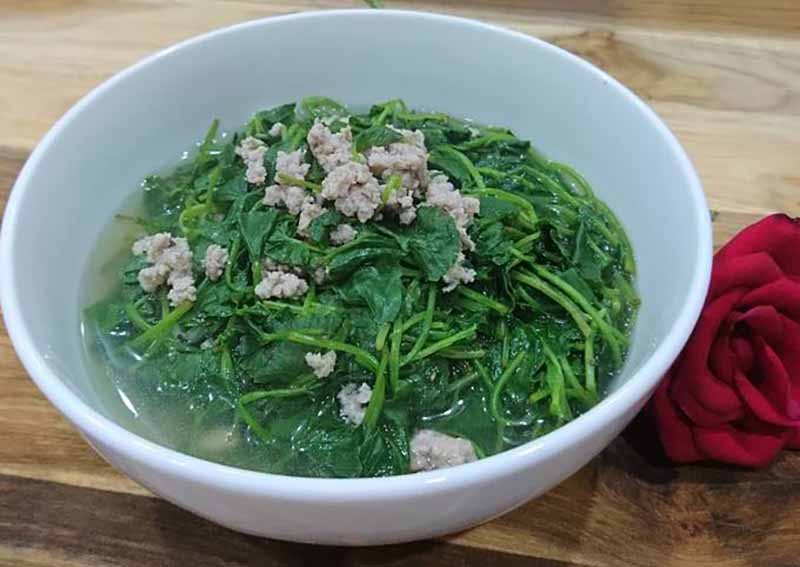 Nấu canh rau má làm trắng cho da Nấu canh rau má làm trắng cho da