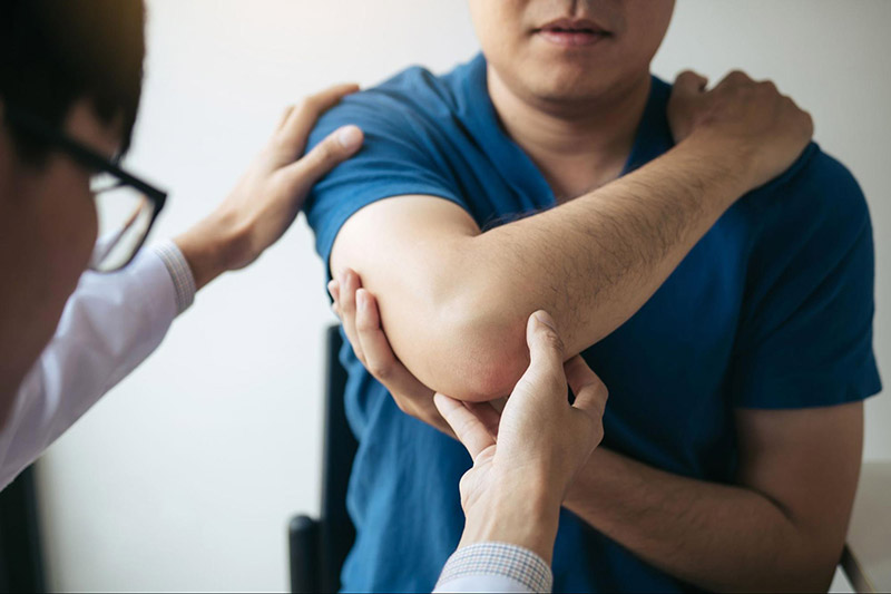 Thăm khám thường xuyên cải thiện viêm khớp khuỷu tay