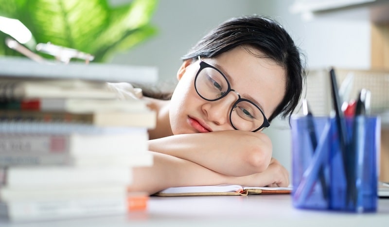 Bao nhiêu tuổi thì không tăng độ cận?