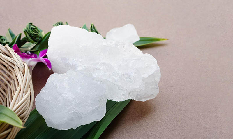 Review tắm trắng bằng phen chua