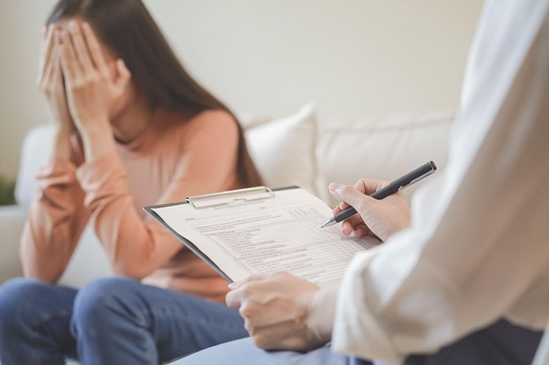 Thực hiện tâm lý trị liệu