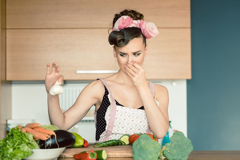 Tỏi có thể gây hôi miệng