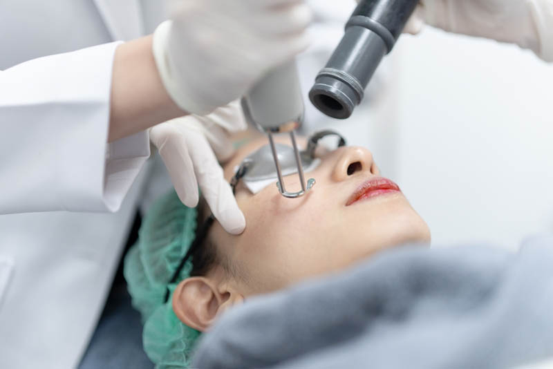 Công nghệ laser tác động sâu dưới da, giúp điều trị nám tận gốc.