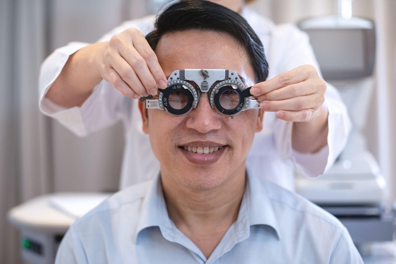 Lưu ý khi thực hiện chữa cận thị bằng diện chẩn