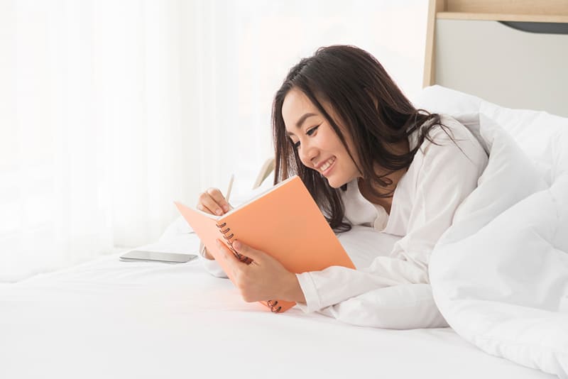 Viết nhật ký giúp giảm căng thẳng lo âu