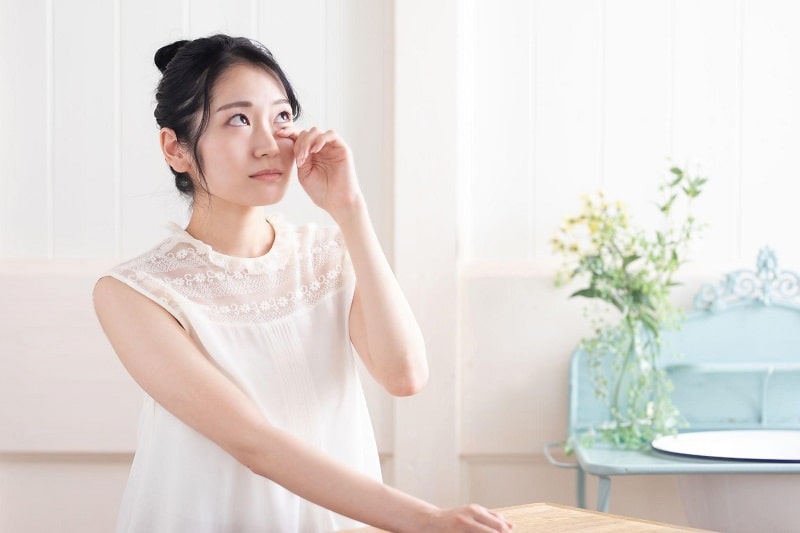 Dễ bị dị ứng khi đeo quá nhiều