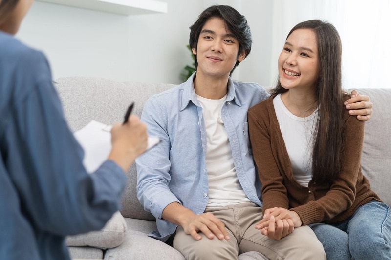 Gặp chuyên gia tâm lý khi nhận thấy các dấu hiệu trầm cảm