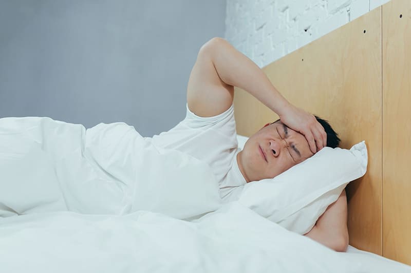 Nhân sâm có thể gây đau đầu mất ngủ