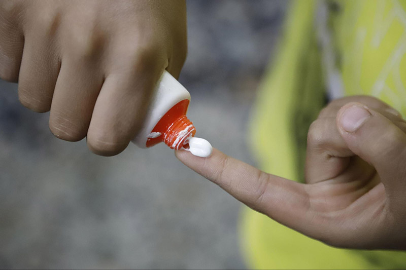 Bôi kem đánh răng trực tiếp lên da được cho là có thể trị nám