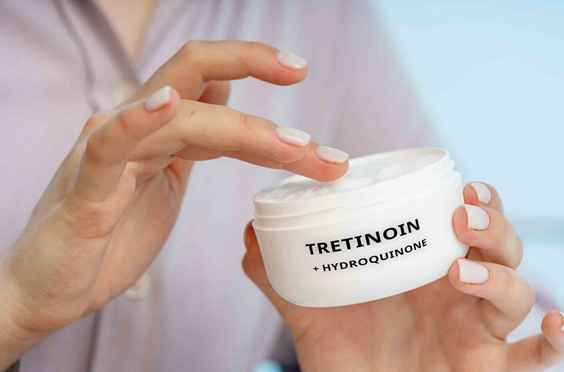 Hydroquinone và tretinoin hoạt động bổ trợ lẫn nhau