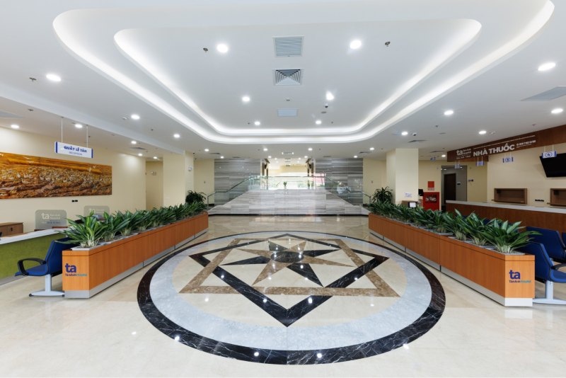 Sảnh lớn phòng khám Đa khoa Tâm Anh