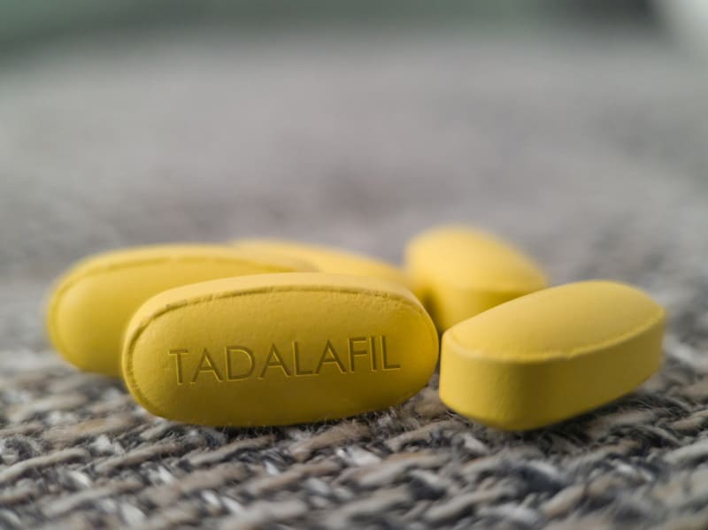 Thuốc ức chế men Tadalafil thường được kê để điều trị yếu sinh lý nam