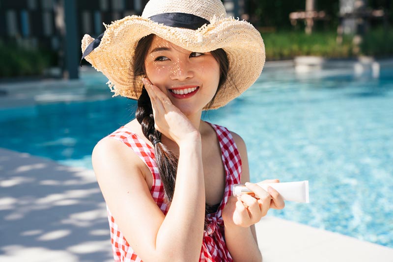 dùng kem chống nắng ngăn ngừa nám da
