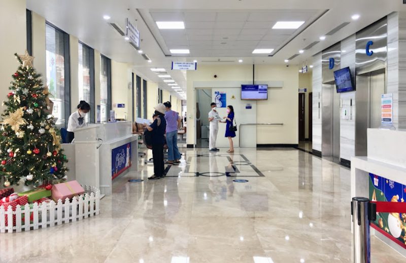 Khu vực sảnh Bệnh viện Tâm Anh Tân Bình
