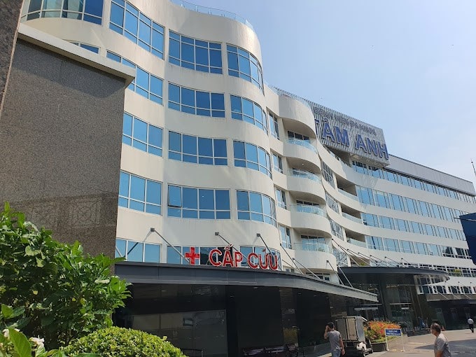 Sảnh trước của khoa Cấp cứu Bệnh viện Tâm Anh