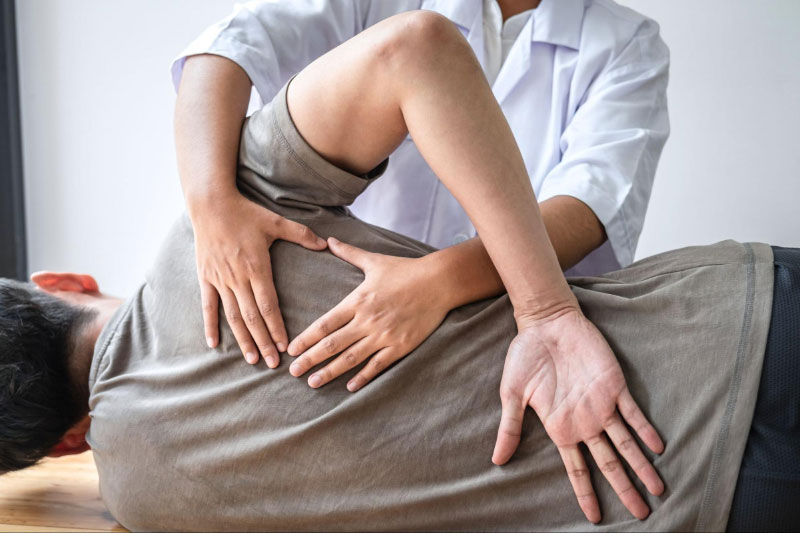 Khám sức khỏe giúp phát hiện sớm biến chứng viêm khớp háng
