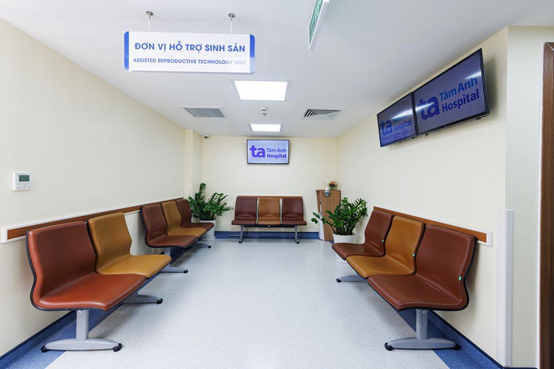 Khu vực chờ khám bệnh tại Tâm Anh - Quận 8