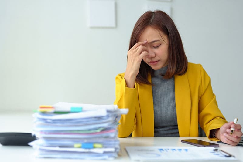 căng thẳng quá mức là nguyên nhân gây mất ngủ