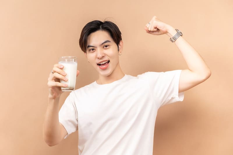 Creatine khiến cơ thể luôn sẵn sàng vận động gây khó ngủ