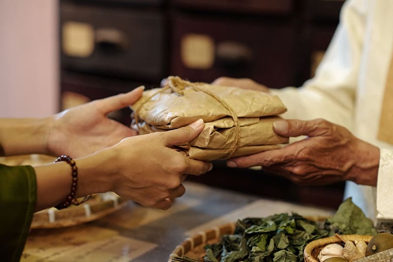 mua thảo dược từ cơ sở đông y uy tín