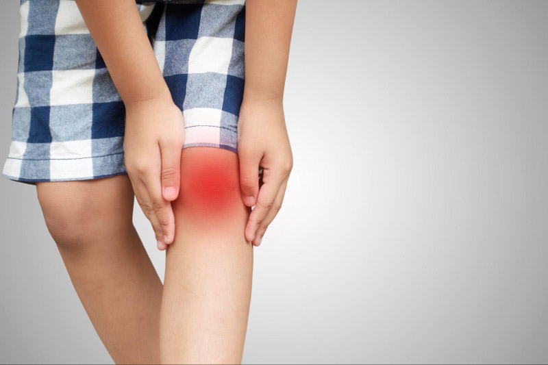 Viêm khớp gối ở trẻ em có nhiều nguyên nhân