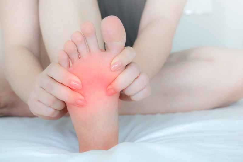 Xoa bóp giảm đau nhức khớp