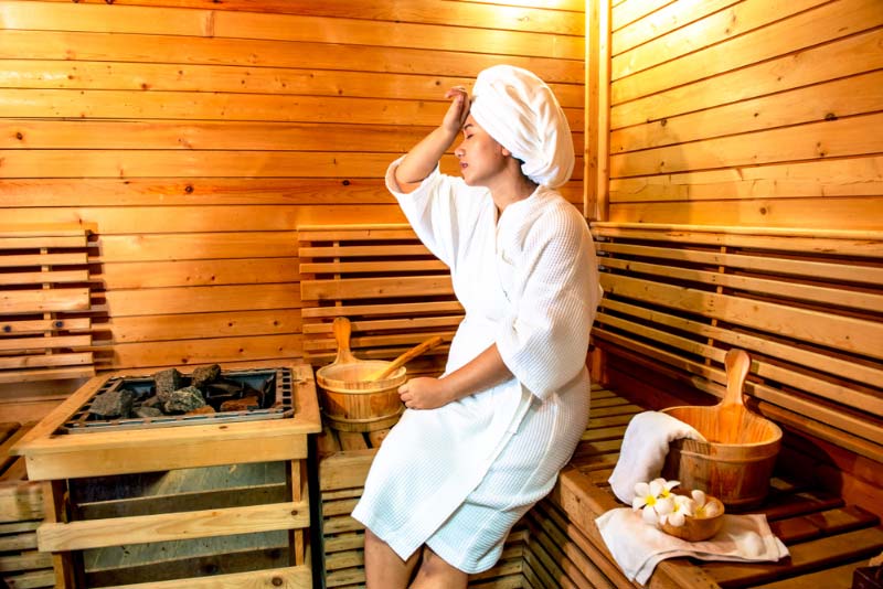 Xông hơi quá lâu có thể gây mất nước