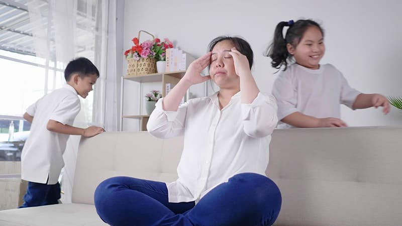 áp lực từ gia đình gây căng thẳng kéo dài ảnh hưởng giấc ngủ