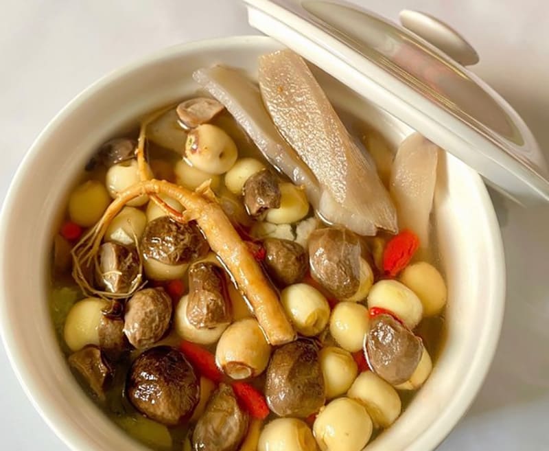 canh sâm hạt sen là món ăn chữa yếu sinh lý nam