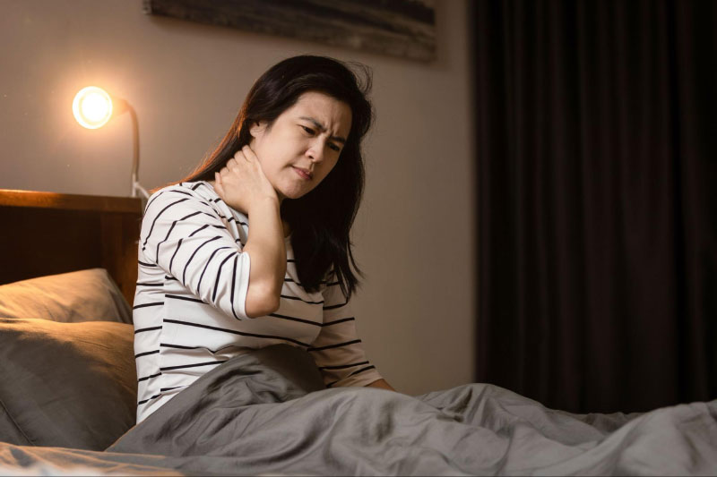 Đau đốt sống cổ ảnh hưởng tới giấc ngủ