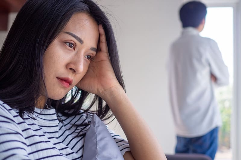 tâm trạng thất thường do thiếu ngủ gây mâu thuẫn trong gia đình
